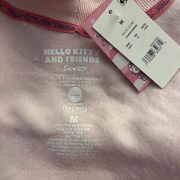 NWT Hello Kitty Winter Holiday Sweatshirt Women’s Medium - Picture 10 of 13